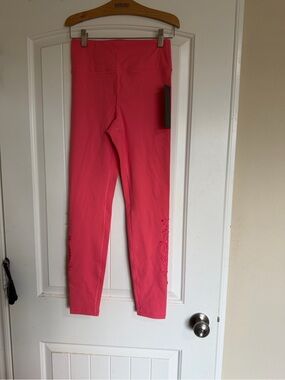 Mono B Bright Pink Ladies’ Performance Leggings